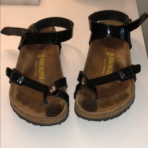 RARE!!! Birkenstock Yara Sandals in Patent